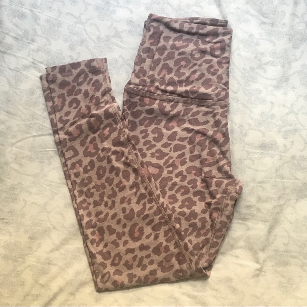 NWOT Beyond Yoga Leopard Spacedye High Waisted Midi Legging
